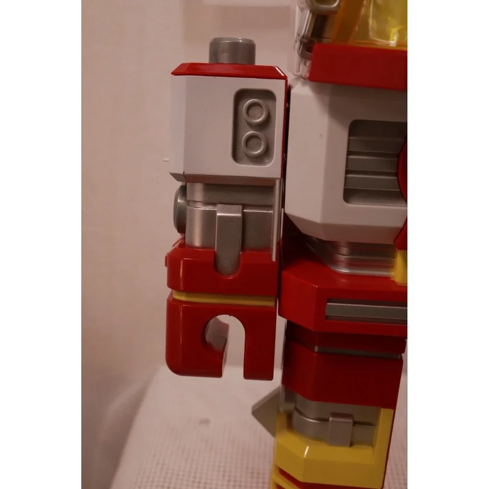 Ryan's World Mega Mecha Titan Robot Transforming Figure Red Yellow White 18in